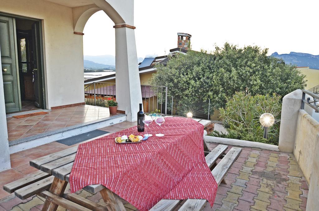 Вилла Casa Vacanza Арбатакс Экстерьер фото